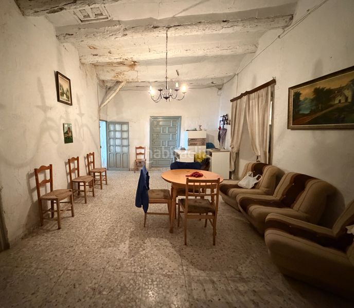 Foto 1546fd5a-c232-4cec-a8ac-6adcf4853798. Casa amb xemeneia a Úbeda