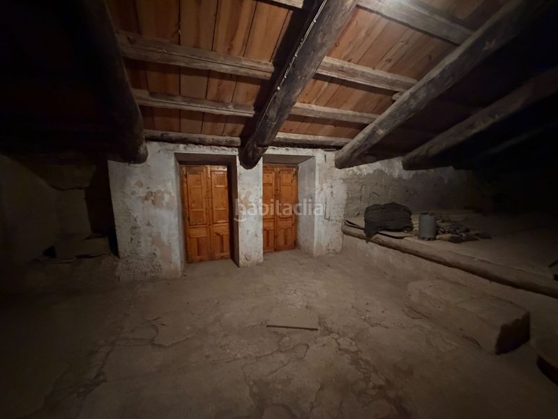 Foto e82f4e3c-36ca-4770-a53f-40957632377d. Casa amb xemeneia a Úbeda