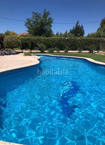 Foto a0ef84d9-05e0-4b58-99f1-904a8b1240d1. Xalet amb xemeneia piscina a Úbeda