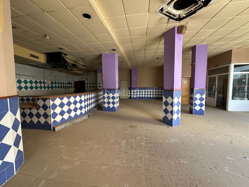 Foto a92a1282-50c3-46e9-bfe7-e4d1b52e4821. Local comercial a Úbeda