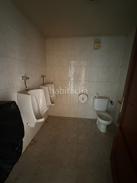 Foto af676e83-b0c6-491d-8e44-77f85bc1a08c. Local comercial a Úbeda