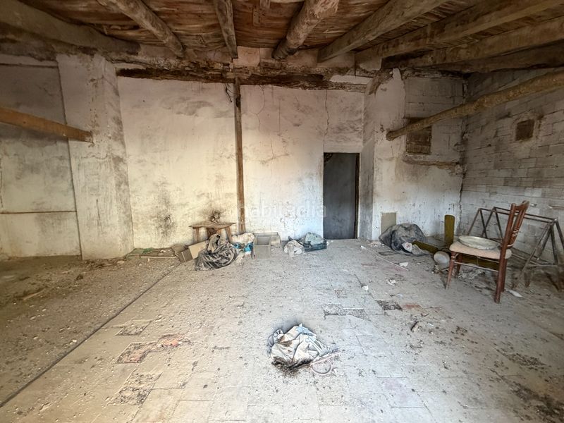 Foto bd8d9902-ec6a-4482-8d81-52e858fdb2ca. Casa amb xemeneia aparcament a Úbeda