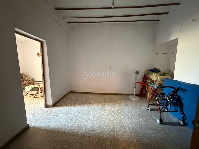 Foto be49fabb-b78f-4566-82c9-30ddf6715138. Casa amb xemeneia aparcament a Úbeda