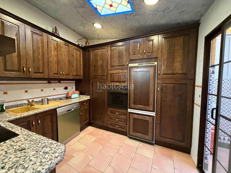 Foto d0d01c74-c8a3-45f7-8ac1-f52477930388. Casa amb calefacció aparcament a Úbeda