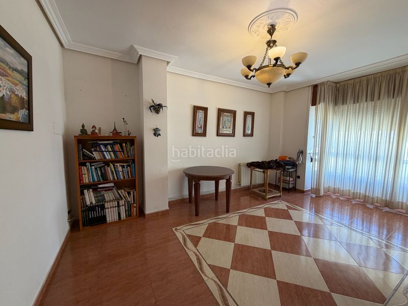 Foto daf8fa0a-8aec-432a-8d87-95f6c7e72a8f. Pis amb calefacció a Úbeda