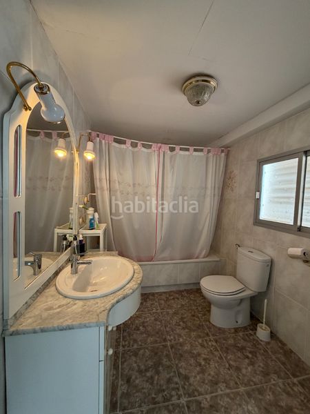 Foto 74426c01-a705-4659-8d60-40c65b7d6e1e. Casa amb xemeneia a Úbeda