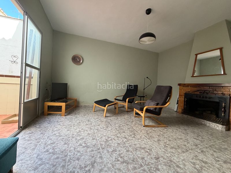 Foto 9e0160d5-f268-4745-bcfa-66dc16286f9d. Casa amb xemeneia a Úbeda