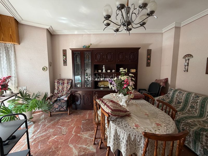 Foto 1c038dfd-4e46-4e94-a2d8-05e3aa306027. Casa amb xemeneia calefacció aparcament a Úbeda