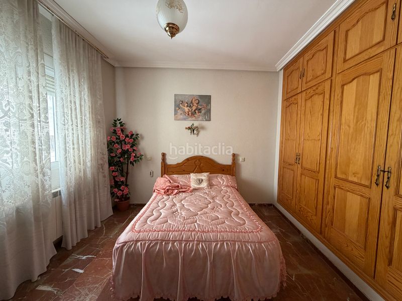 Foto b43cc390-1e83-415a-94d1-e537142597ab. Casa amb xemeneia calefacció aparcament a Úbeda