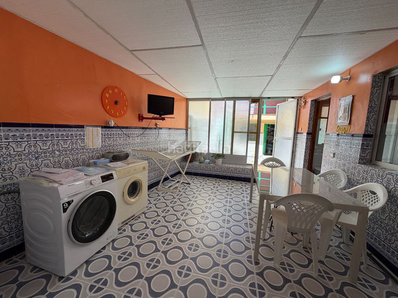 Foto a5464405-8c90-439f-860a-6d05b9954b66. Casa amb aparcament a Torreperogil