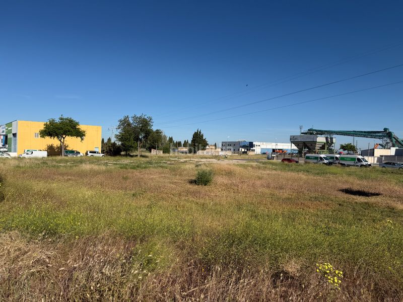 Foto 4eb544e0-57f2-41a1-9a07-66aa223d2946. Terreny residencial a Úbeda