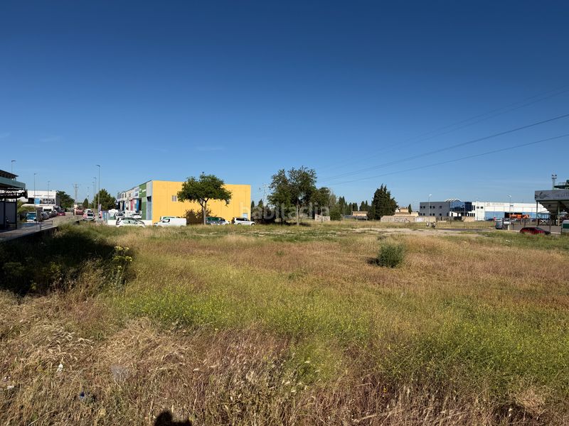 Foto cf4b9062-e498-4c7a-b75b-86d831a6a9d7. Terreny residencial a Úbeda