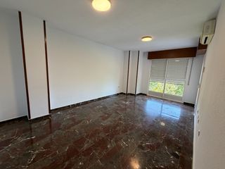 Location Appartement  Avenida don cristóbal cantero. Se alquila estupendo piso en zona parque norte