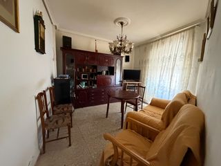 House  Calle ariza. Se vende casa para reformar zona cristo del gallo