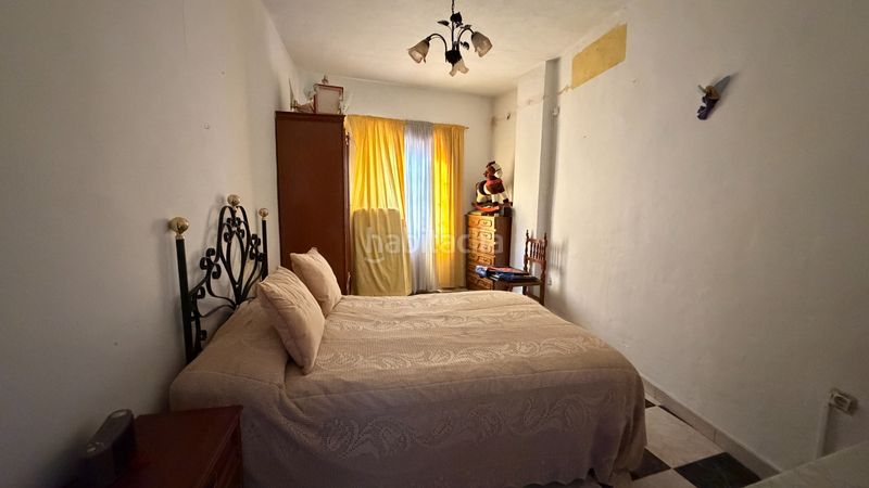 Foto a5841c4b-6175-40b8-8636-b22a5b647a05. Casa amb xemeneia a Úbeda