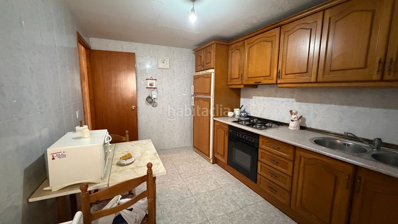 Foto 0574c7f5-fe58-4cd8-b120-bb0a32519bb8. Casa amb aparcament a Úbeda