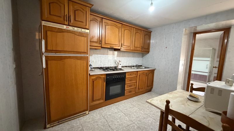 Foto 192a2e2c-65f8-47c3-bb10-d9cfff41808b. Casa amb aparcament a Úbeda