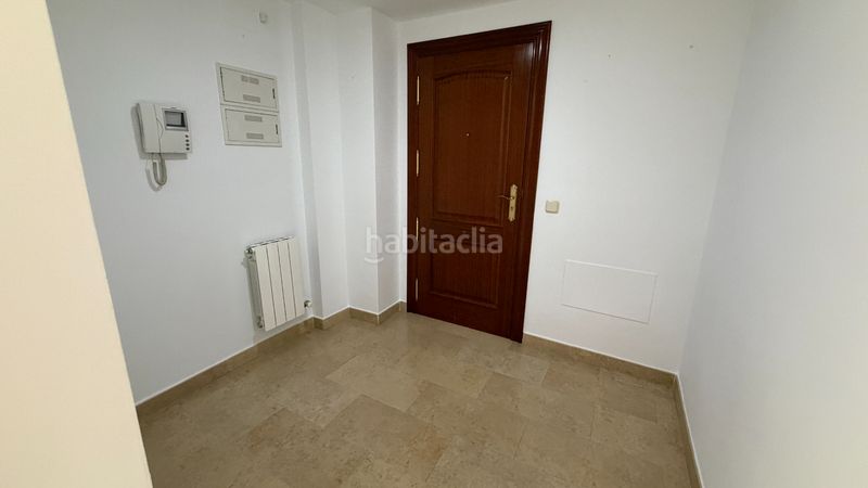 Foto f647f1ad-b6bc-4fc0-8a36-bdace8fa0748. Pis amb calefacció piscina a Úbeda