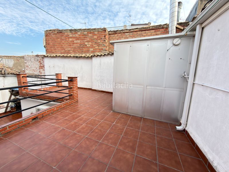 Foto 3446d921-c225-4f49-b856-aec87715660c. Casa amb xemeneia calefacció a Rus