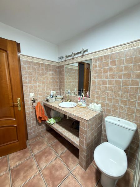 Foto 780f9baf-88e8-4182-b466-45bfe6ff9801. Casa amb xemeneia calefacció a Rus