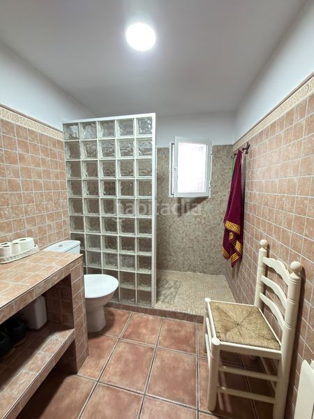 Foto c2f3ab44-ef10-48fe-bb22-37d67ad3916f. Casa amb xemeneia calefacció a Rus
