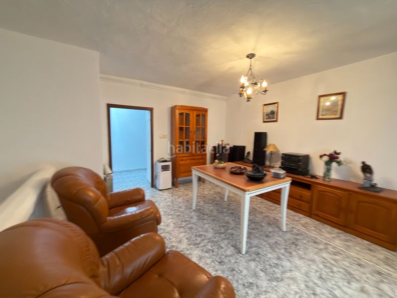 Foto ee59c041-c5d0-4a4d-a620-12b0f439875c. Casa amb xemeneia calefacció a Rus