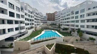 Pis a Sierra de Estepona - Avda. de Andalucía. Apartamento 3 dormitorios  garage y trastero