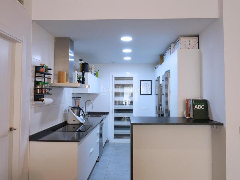 Foto 96538ea0-be4a-4eef-8ad9-d935722a64d0. Pis amb aparcament piscina a sierra de Estepona - avda. de andalucía Estepona