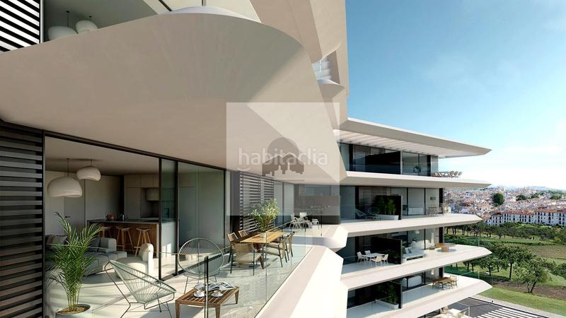 Foto f2226bca-d8c2-48e6-877a-4aaa13cdcdde. Piso obra nueva con vistas panorámicas al mar estpona en Estepona