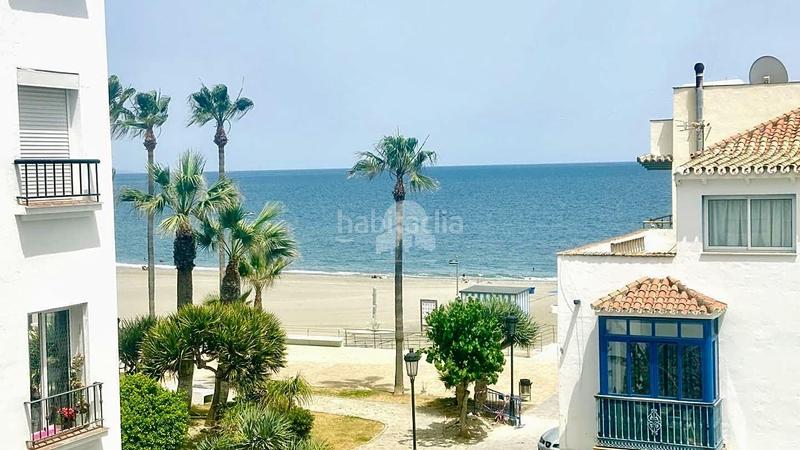 Foto 0b0fc8e3-9bcf-4eef-a5c4-127429e1372b. Piso apartamento con vistas al mar en zona San Luis de Sabinillas en Manilva