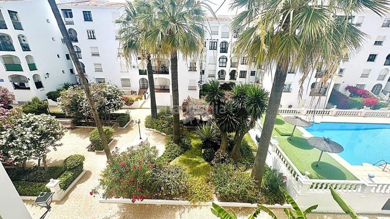 Foto c7fdc72f-a885-4c16-8d0f-262babba7508. Piso apartamento con vistas al mar en zona San Luis de Sabinillas en Manilva
