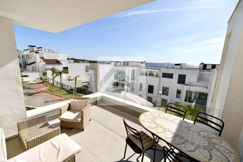 Foto 4a0ff25d-cdb1-48f6-bed7-d4297d49af0a. Planta baixa amb aparcament a La Alcaidesa