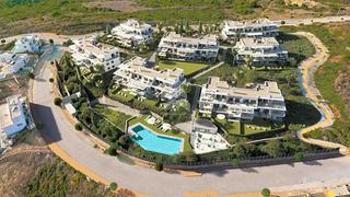 Planta baixa a Bahía de Casares. Bajo luminoso obra nueva 2 dormitorios garajetrasteropiscina