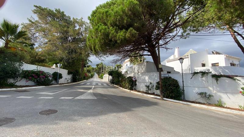 Foto 0781b440-08c7-472d-ae70-ccc7790ed0e7. Terrain résidentiel dans Guadalobón Estepona