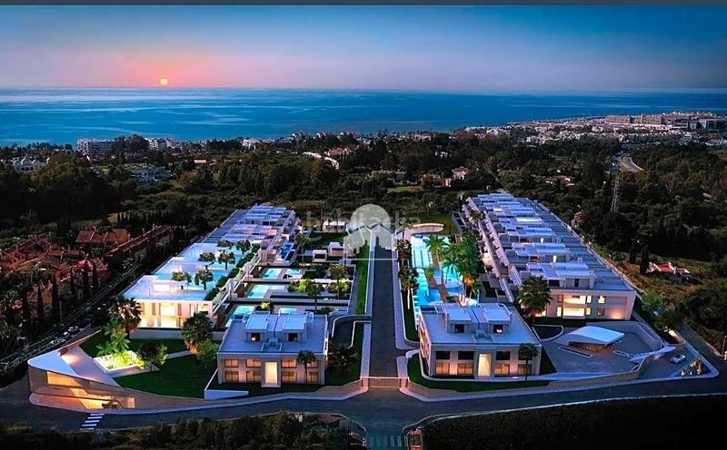 Foto 5605c9a8-a864-4f68-a57a-3ee218399a2c. Dachwohnung mit heizung parking pool in Los Naranjos Marbella