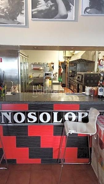 Foto 0bb62172-9280-48da-80a8-36d6c2013329. Traspaso local comercial local en alquiler y traspaso en zona puerto deportivo en Estepona