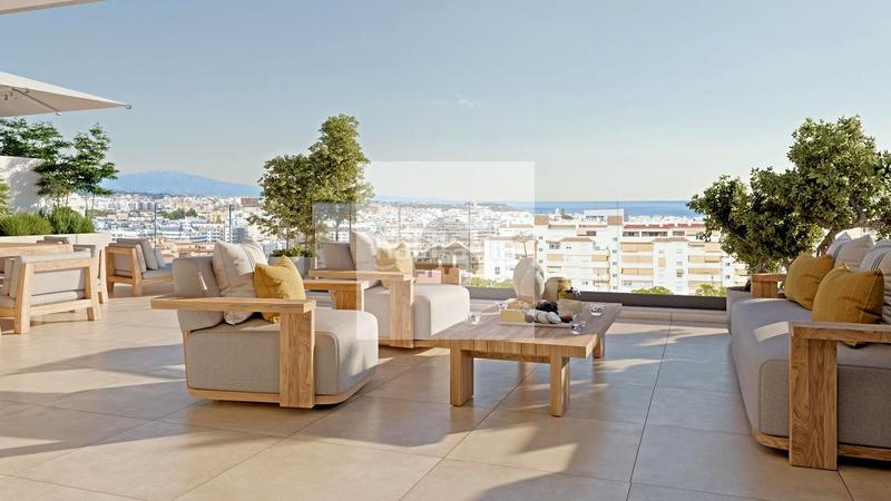 Foto 1243d639-f9c7-45c0-8dcb-c4fcf364a30e. Piso 3 dormitorios vistas al margrandes terrazas en Estepona