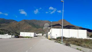 Terreny residencial a Parque de la Paloma. Terreno para nave industrial en  poligono los pedregales de este