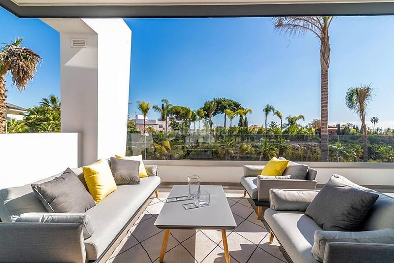 Foto a5151a24-dafe-4b33-922b-7b9c7ccbc4bf. Attico con parcheggio in Cancelada Estepona