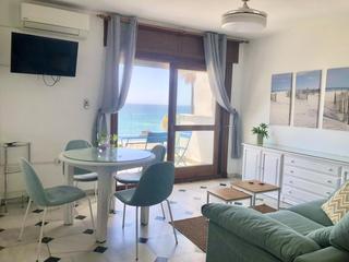 Lloguer Pis a Puerto de Estepona. Alquiler primera linea vistas frontales  max 11 meses