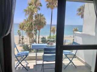 Lloguer Pis a Puerto de Estepona. Alquiler primera linea vistas frontales  max 11 meses