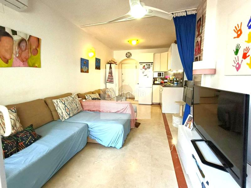 Foto 1315c168-6cfe-4a6d-a086-5c21a1f37f0a. Piso coqueto apartamento 2 dormitorios con vistas mar en Manilva