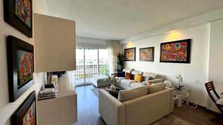 Pis a Puerto de Estepona. Apartamento centrica reformado en venta.