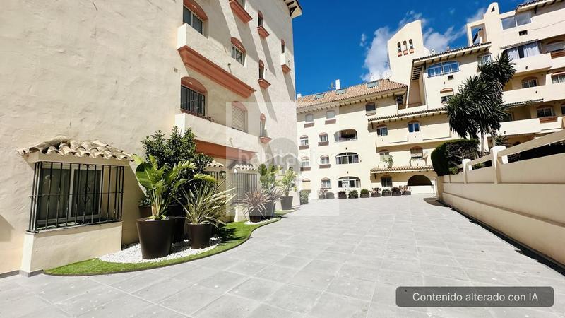 Foto 9a57d953-df5f-42c6-87fc-da348fb54d2b. Alquiler piso vivienda en alquiler disponible zona puerto en Estepona