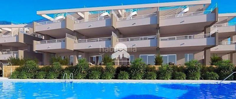 Foto 580b12ba-fef5-4255-bde0-de08aeb02900. Piano terra con riscaldamento piscina in Estepona golf Estepona