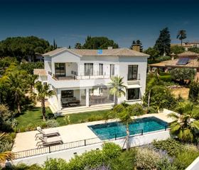 Casa  Del aire. Villa de ensueño con vistas al mar