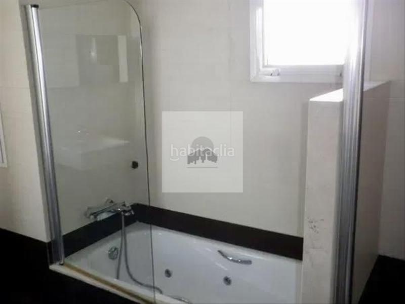 Foto 7443222d-af67-41ea-b9d4-3fa0bbd042fd. Casa in Los Llanos Estepona