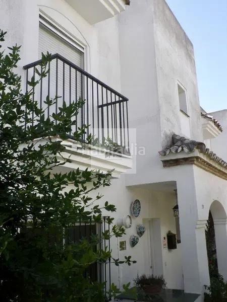 Foto bff323a8-ec46-4da0-b4c7-2b072f7060a8. Casa in Los Llanos Estepona