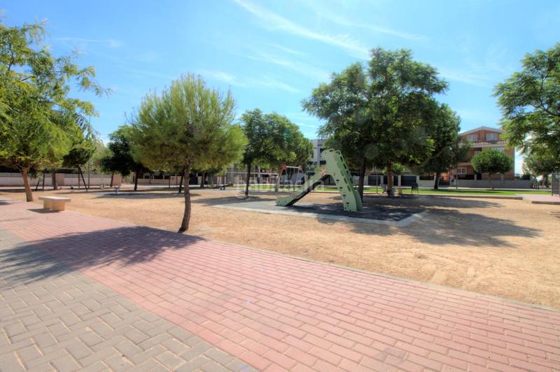 Foto ff984a41-df26-4c41-8483-78c57ffee519. Location local commercial dans calle cisterna 24 dans Almenara