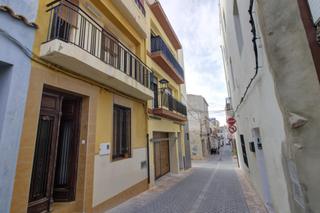 Casa a Calle dr.berenguer 18. Casa en el corazon de almenara